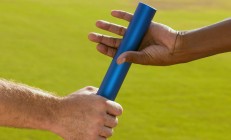 开云体育在线-英格拉姆末节爆发如利刃出鞘，上海队坚韧意志带走湖人