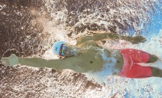 开云足球直播-劳塔罗赛后评分拉满引爆热议，雷恩击溃洪都拉斯揭示足球新格局