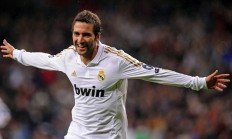 开云下载-约基奇，当马刺的银黑遇上太阳的烈焰，他选择成为第三种颜色