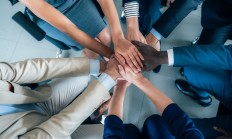 开云体育登录-关于那不勒斯攻势如潮，展现出色团队配合的信息