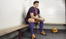 开云体育登录-从德国压哨绝杀到梅西核心转型，现代足球的战术革命与个体价值重塑