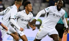 开云体育APP下载-佛罗伦萨主场取胜，角逐前列位置的简单介绍