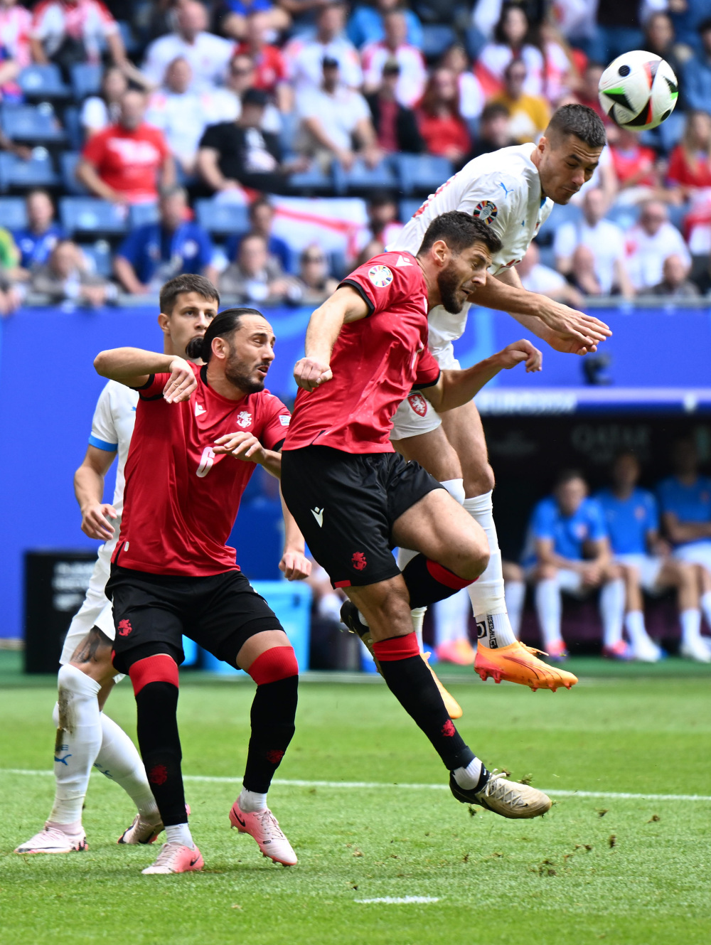 包含克罗地亚对捷克,中场配合连进两球的词条 包含克罗地亚对捷克,中场配合连进两球的词条