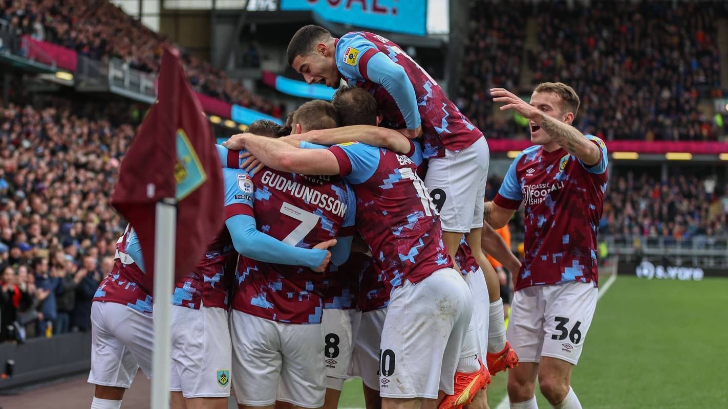 包含利兹联战胜纽卡斯尔,保级形势略有好转的词条 包含利兹联战胜纽卡斯尔,保级形势略有好转的词条