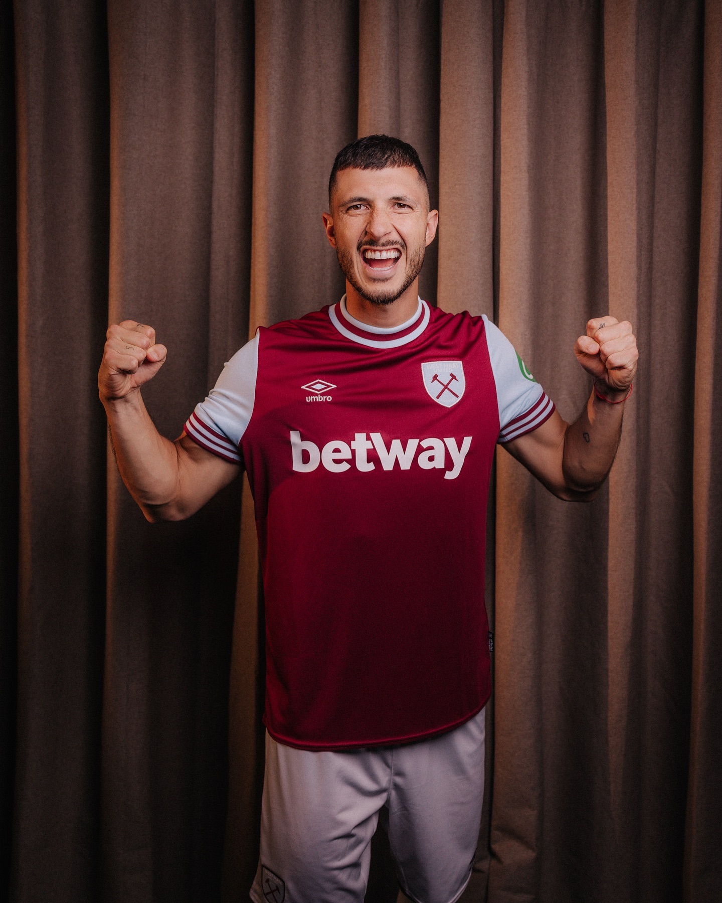 西汉姆联新援表现抢眼,荣登头条 西汉姆联新援表现抢眼,荣登头条