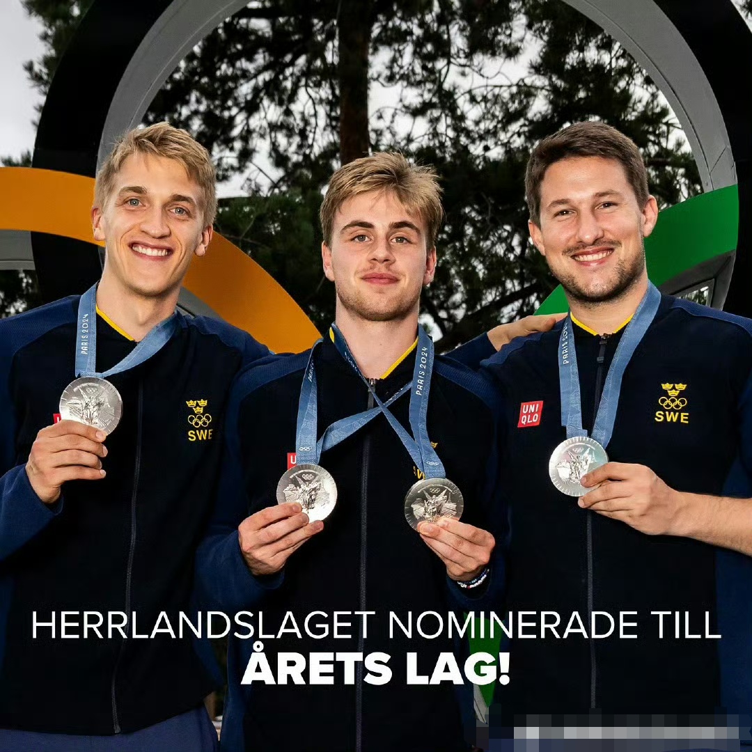 瑞典代表团在击剑比赛中斩获金牌,喜笑颜开 瑞典代表团在击剑比赛中斩获金牌,喜笑颜开