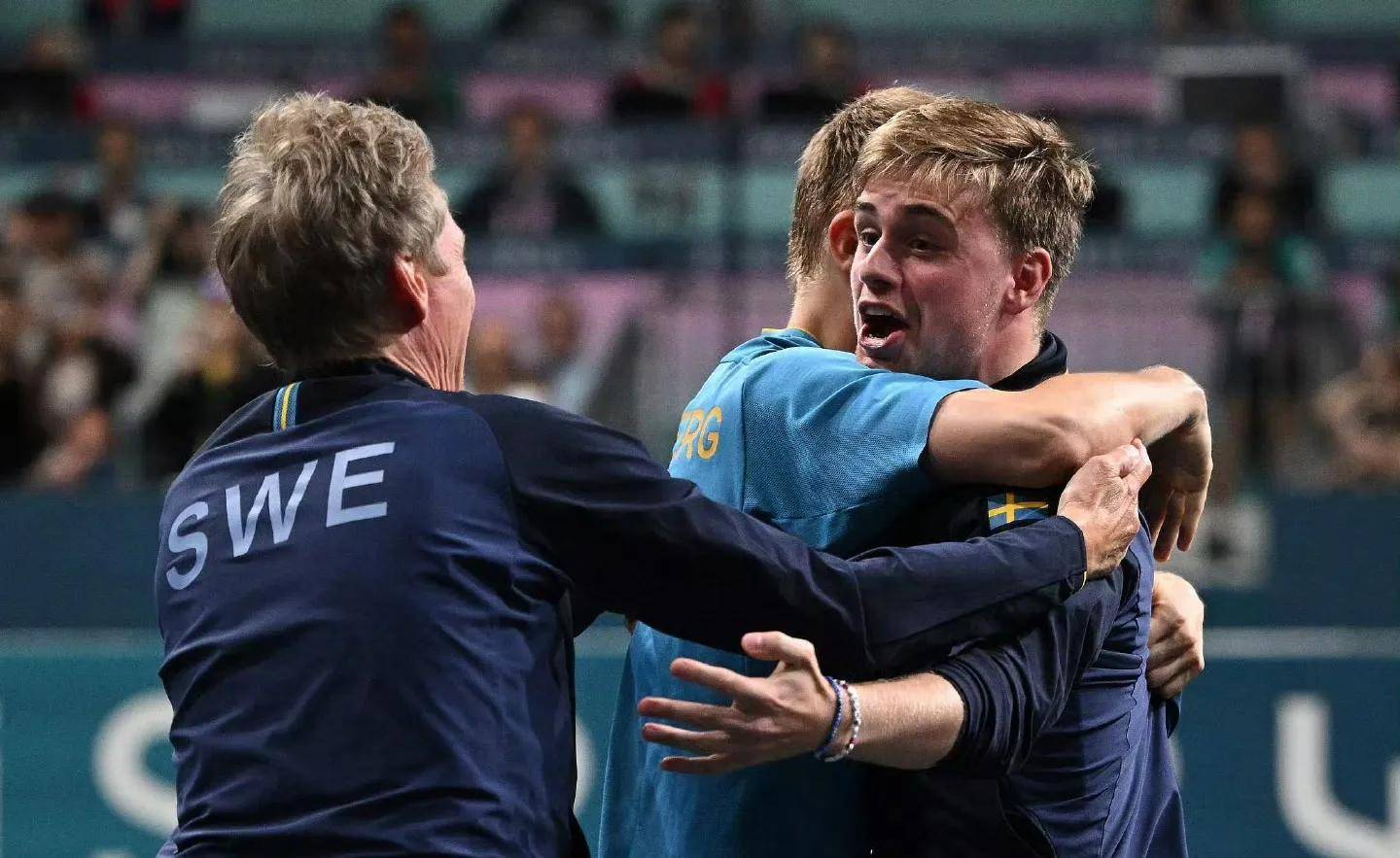 德国队碾压英格兰队,张本智和扛起全队的简单介绍 德国队碾压英格兰队,张本智和扛起全队的简单介绍