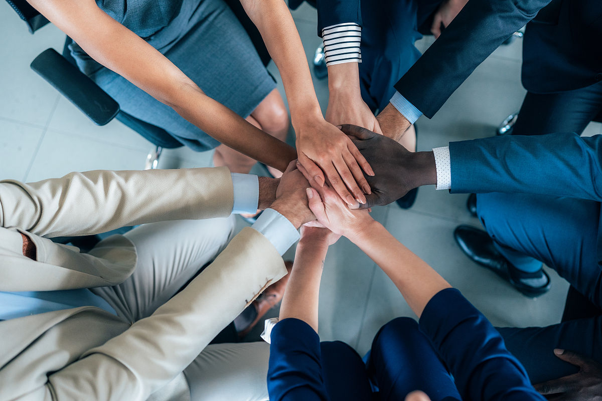 关于那不勒斯攻势如潮，展现出色团队配合的信息