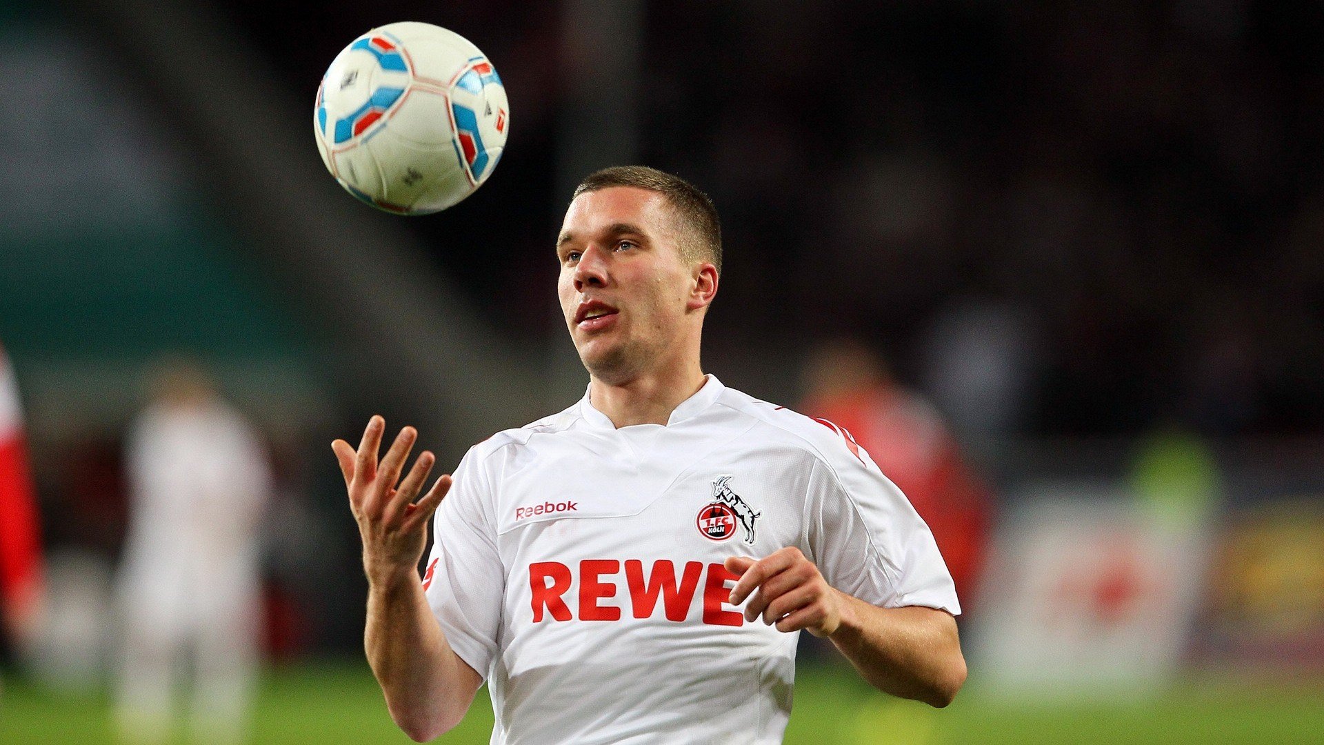 双重奏鸣,土耳其险胜加纳的战术启示与若日尼奥的欧冠大师课