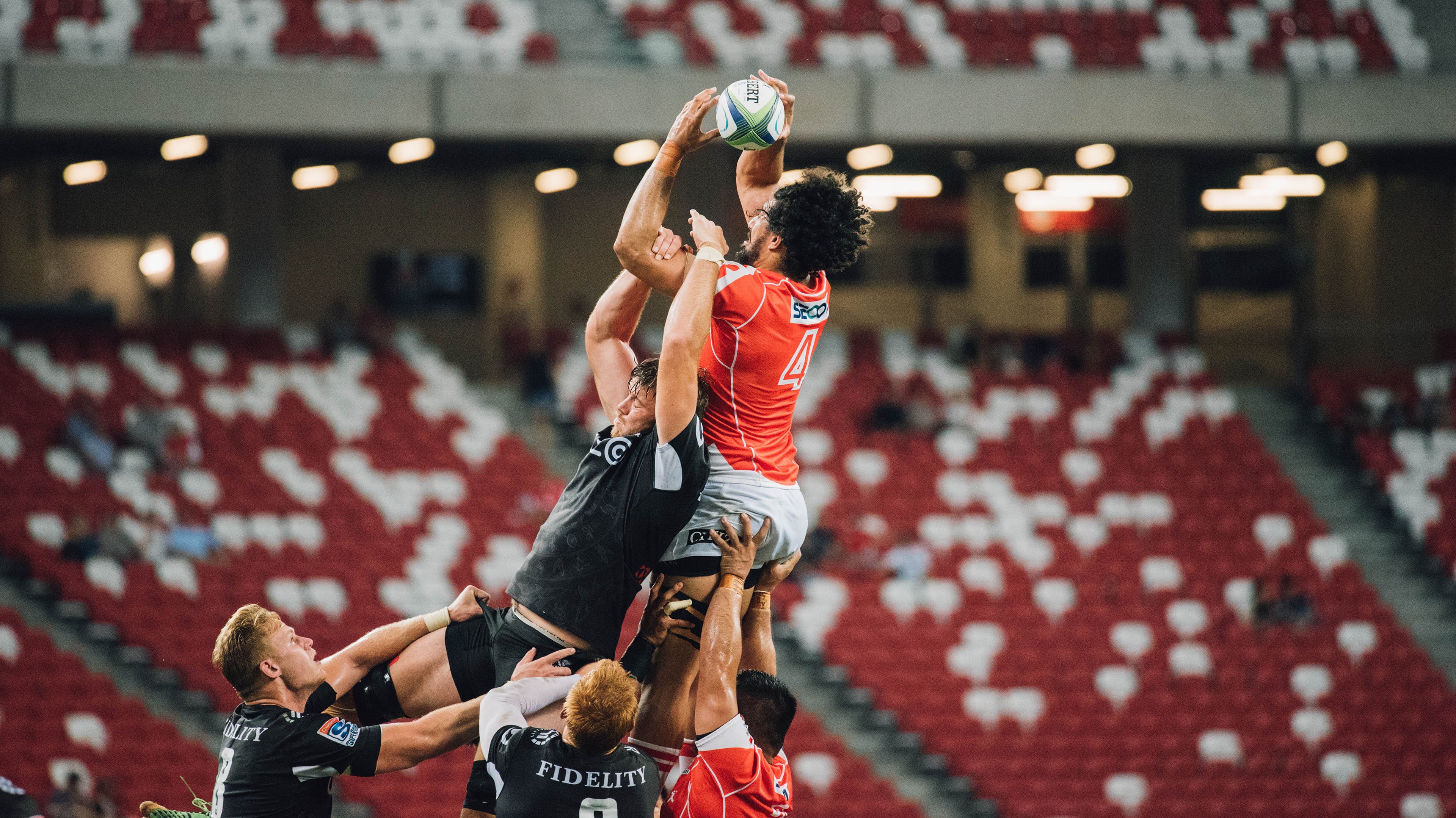 当秘鲁遇见佛罗伦萨，萨内在跨洲焦点战中证明自己的时刻